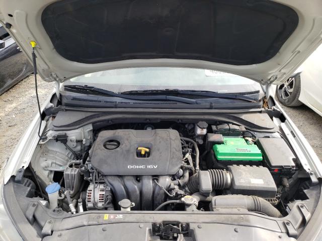 2018 HYUNDAI ELANTRA SE 5NPD84LF1JH268125