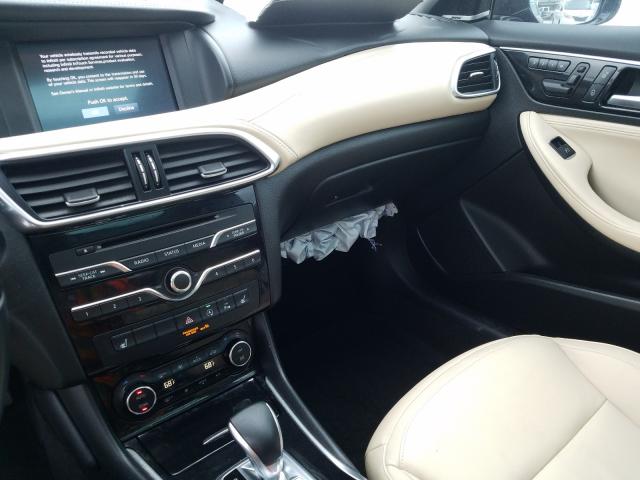 2017 INFINITI QX30 BASE SJKCH5CP6HA023927