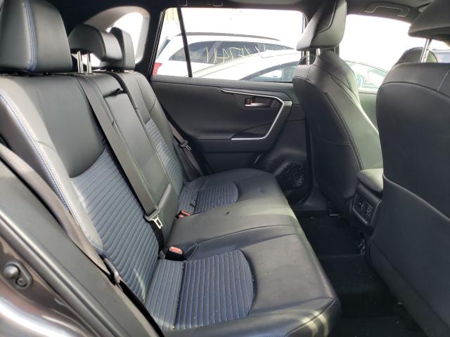 2019 TOYOTA RAV4 XSE JTMEWRFV5KJ023301