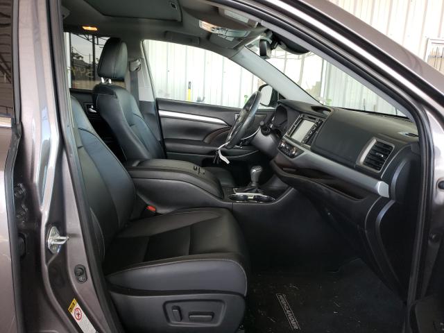 2019 TOYOTA HIGHLANDER 5TDJGRFH5KS061782
