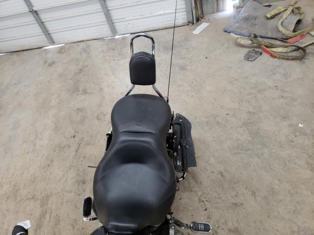 2010 HARLEY-DAVIDSON FLHX 1HD1KB415AB669754