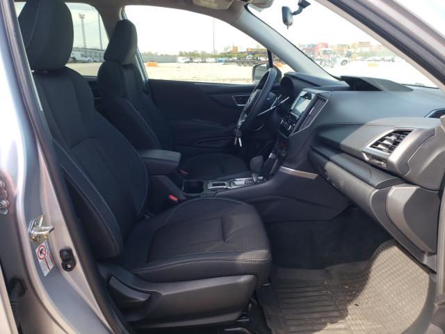 2019 SUBARU FORESTER JF2SKACC8KH461807