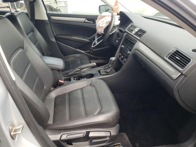 2015 VOLKSWAGEN PASSAT S 1VWAS7A32FC018844