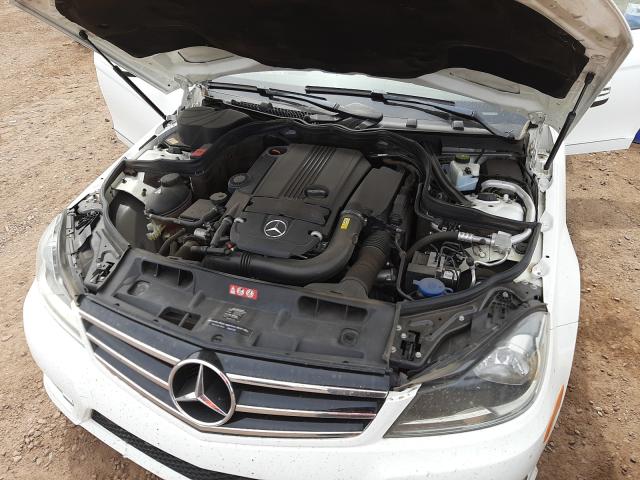2014 MERCEDES-BENZ C 250 WDDGF4HB3EA966473