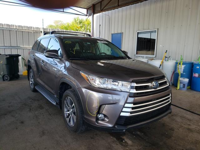 2019 TOYOTA HIGHLANDER 5TDJGRFH5KS061782