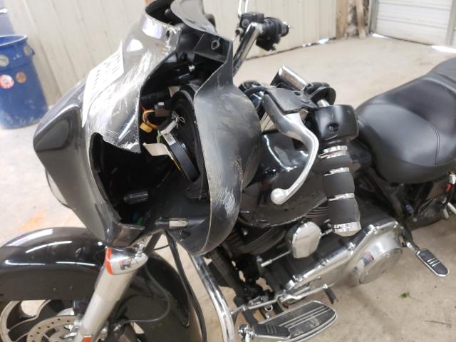 2010 HARLEY-DAVIDSON FLHX 1HD1KB415AB669754