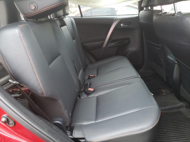2018 TOYOTA RAV4 SE JTMJFREV8JD239625