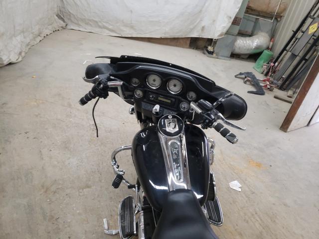 2010 HARLEY-DAVIDSON FLHX 1HD1KB415AB669754