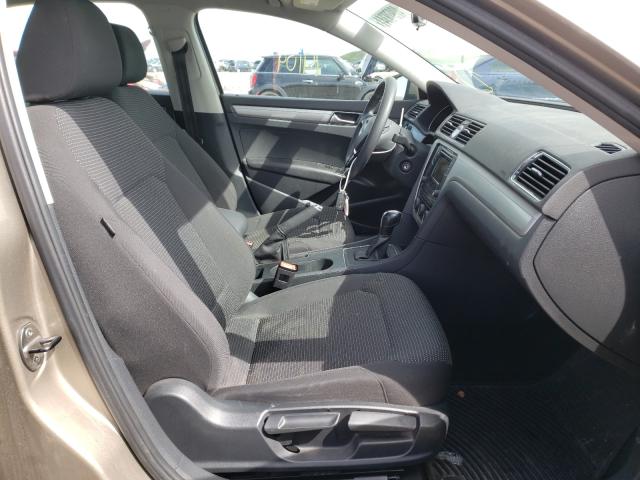 2016 VOLKSWAGEN PASSAT 1VWAT7A3XGC038984