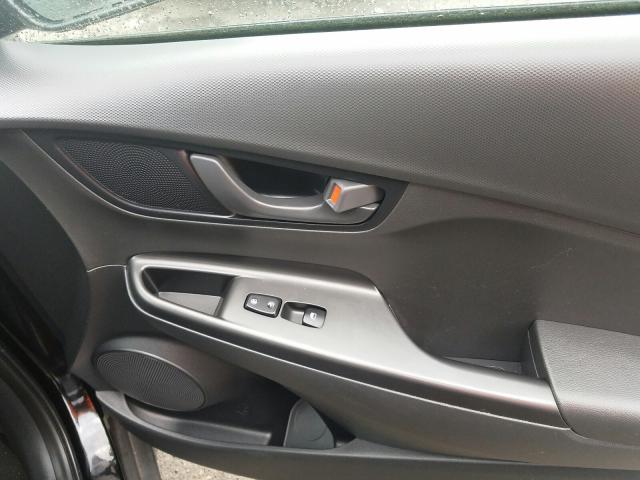 2019 HYUNDAI KONA SE KM8K1CAA0KU298359