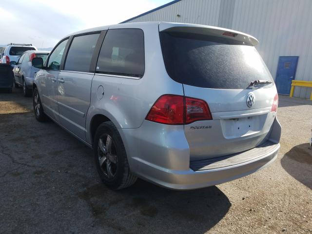 2010 VOLKSWAGEN ROUTAN SE 2V4RW3D16AR231041