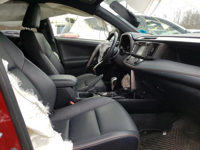 2018 TOYOTA RAV4 SE JTMJFREV8JD239625