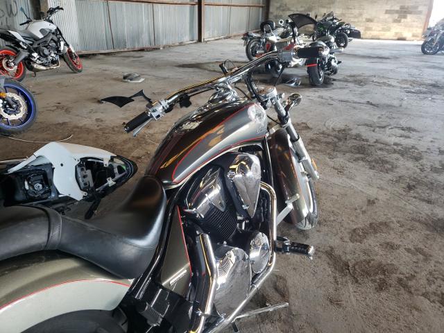 2010 HONDA VT1300 CR JH2SC6609AK001378