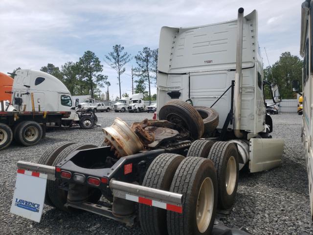 Фото: 4V4NC9EH6MN267057 - 4