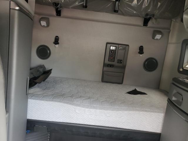 Фото: 4V4NC9EH6MN267057 - 6