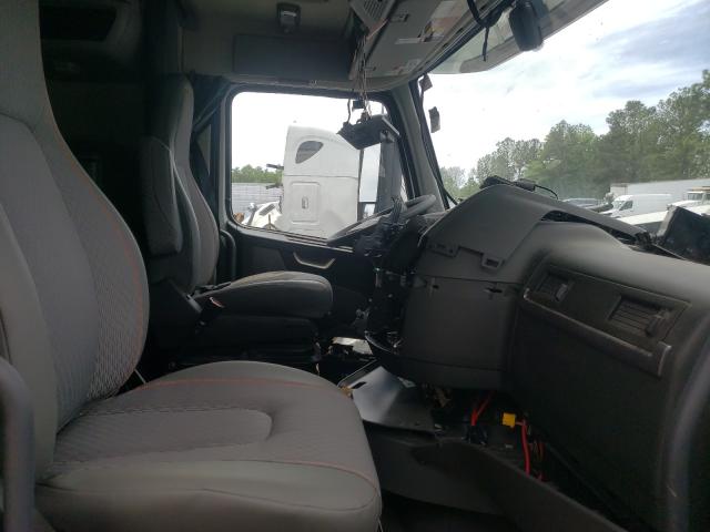 Фото: 4V4NC9EH6MN267057 - 5