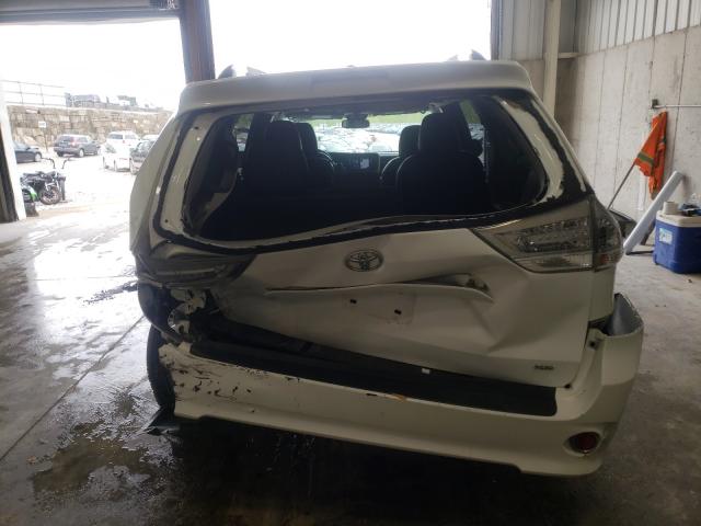 2017 TOYOTA SIENNA SE 5TDXZ3DC5HS786817