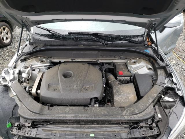2018 VOLVO XC60 T5 MO YV4102RK3J1065776