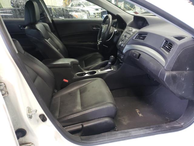 2017 ACURA ILX BASE W 19UDE2F32HA014585