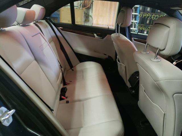 2011 MERCEDES-BENZ C300 WDDGF8BB0BR144114