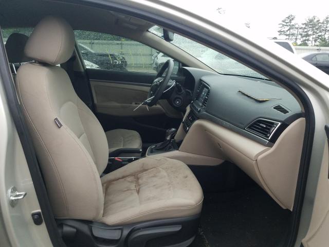 VIN 5NPD84LF8KH469747 2018 HYUNDAI ELANTRA SE no.5