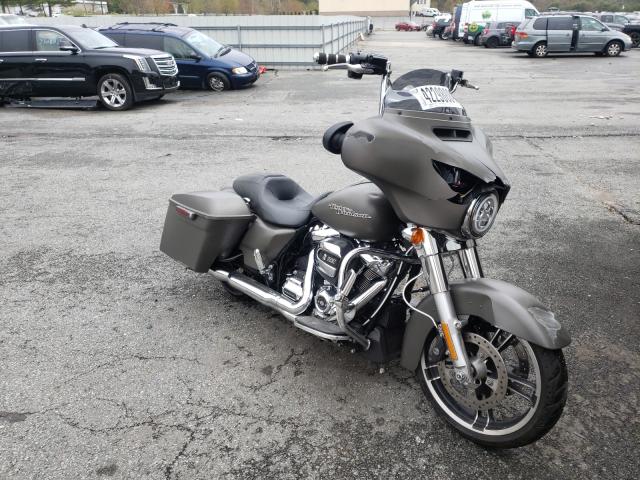 2018 HARLEY-DAVIDSON FLHX STREE 1HD1KBC18JB639326