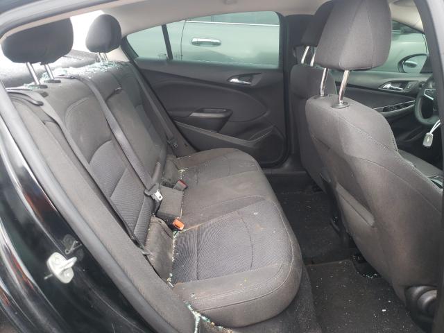 2018 CHEVROLET CRUZE LT 1G1BE5SM0J7196837