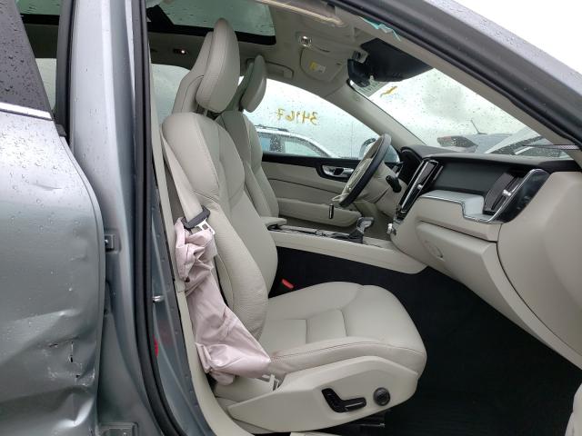 2018 VOLVO XC60 T5 MO YV4102RK3J1065776