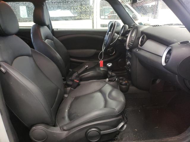 2011 MINI COOPER CLU WMWZF3C58BTX81783