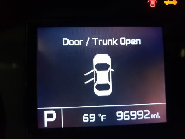 2016 KIA CADENZA LU KNALN4D79G5211088