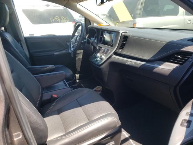 2017 TOYOTA SIENNA SE 5TDXZ3DC7HS801494