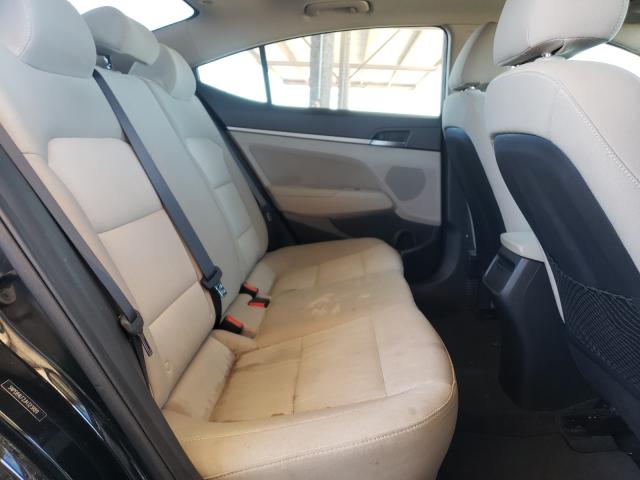 2018 HYUNDAI ELANTRA SE 5NPD84LF2JH323889