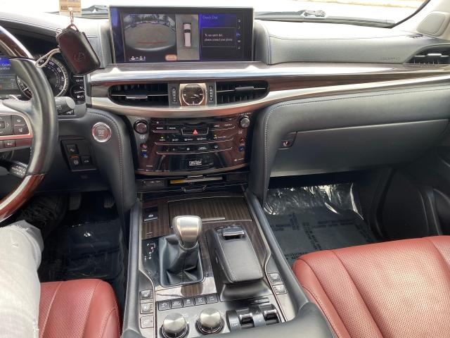 2017 LEXUS LX 570 JTJHY7AX4H4241139