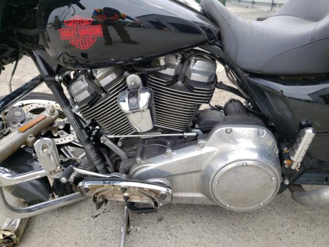 2019 HARLEY-DAVIDSON FLHT 1HD1FVC2XKB652823