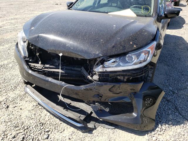 VIN 1HGCR2F37HA155992 2017 HONDA ACCORD no.9