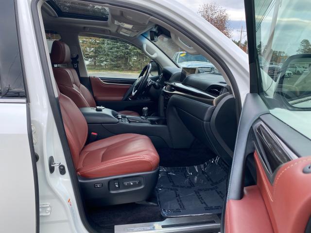 2017 LEXUS LX 570 JTJHY7AX4H4241139