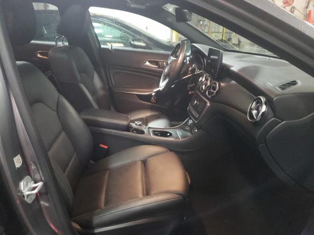 2018 MERCEDES-BENZ GLA 250 4M WDCTG4GB0JJ459347