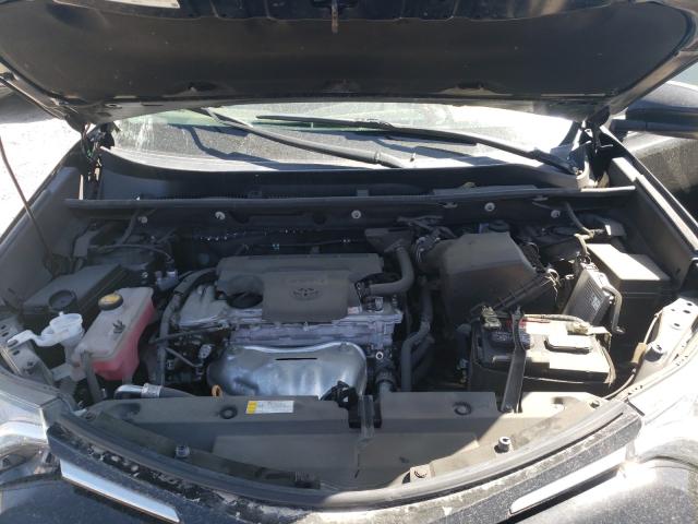 2017 TOYOTA RAV4 LE 2T3BFREVXHW575925
