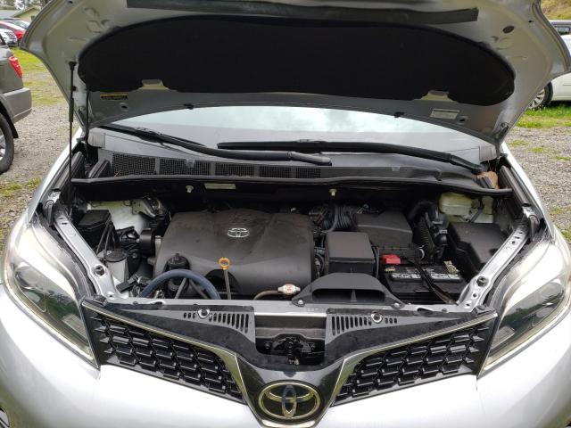 2018 TOYOTA SIENNA SE 5TDXZ3DC0JS901068