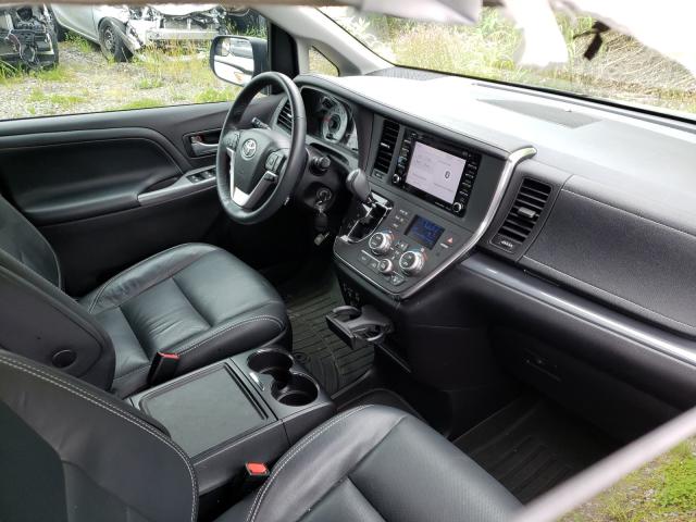 2018 TOYOTA SIENNA SE 5TDXZ3DC0JS901068