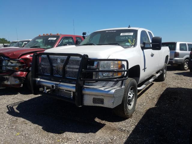 VIN 4T1B11HKXKU840487 2013 CHEVROLET SILVERADO no.2