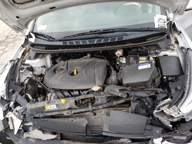 2015 HYUNDAI ELANTRA SE KMHDH4AE9FU284138