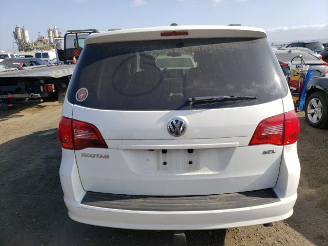 2011 VOLKSWAGEN ROUTAN SEL 2V4RW5DGXBR691515