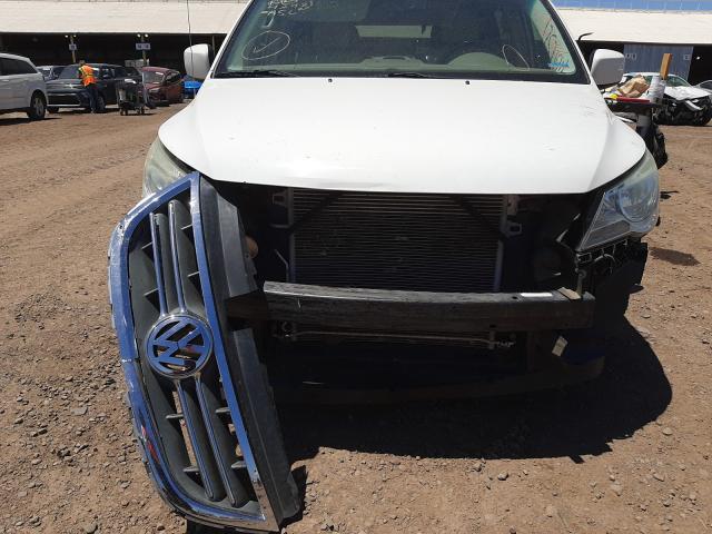 2010 VOLKSWAGEN ROUTAN SE 2V4RW3D11AR281703