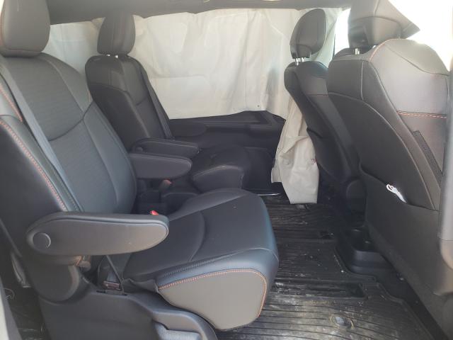 2021 TOYOTA SIENNA XSE 5TDDRKEC0MS017857