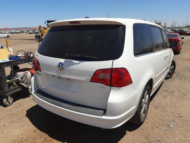 2010 VOLKSWAGEN ROUTAN SE 2V4RW3D11AR281703