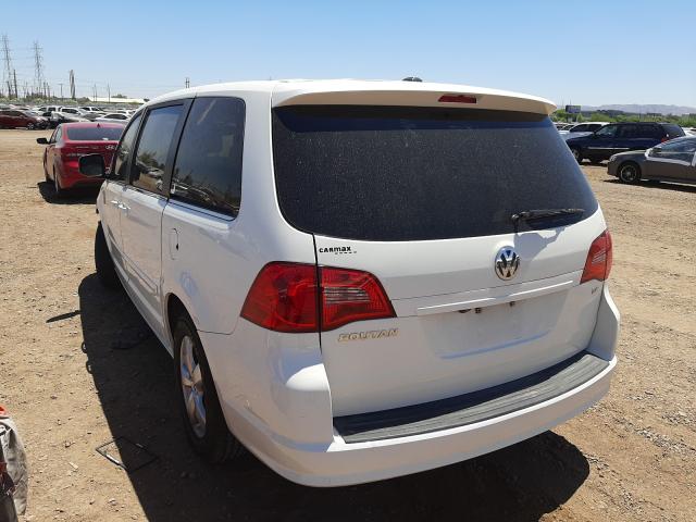 2010 VOLKSWAGEN ROUTAN SE 2V4RW3D11AR281703