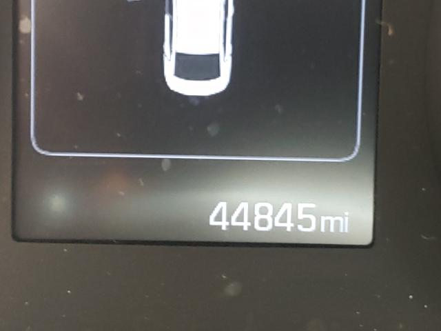 2017 HYUNDAI ELANTRA 5NPD84LF1HH035386