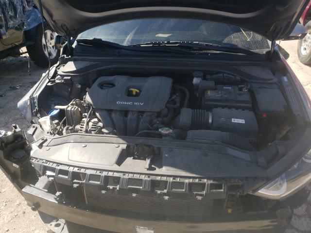 2018 HYUNDAI ELANTRA SE KMHD84LF6JU537642