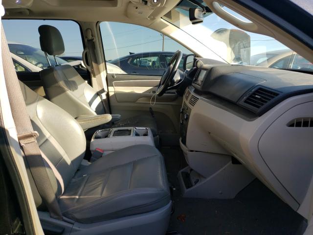 2011 VOLKSWAGEN ROUTAN SEL 2V4RW5DG3BR670540